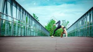 F1赛车照进现实 红牛RB17最终量产版官图发布 限量50台