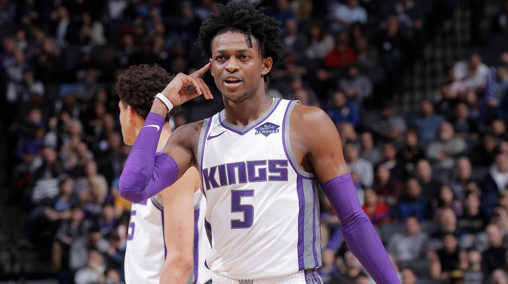 是踢球的场 是踢球的场